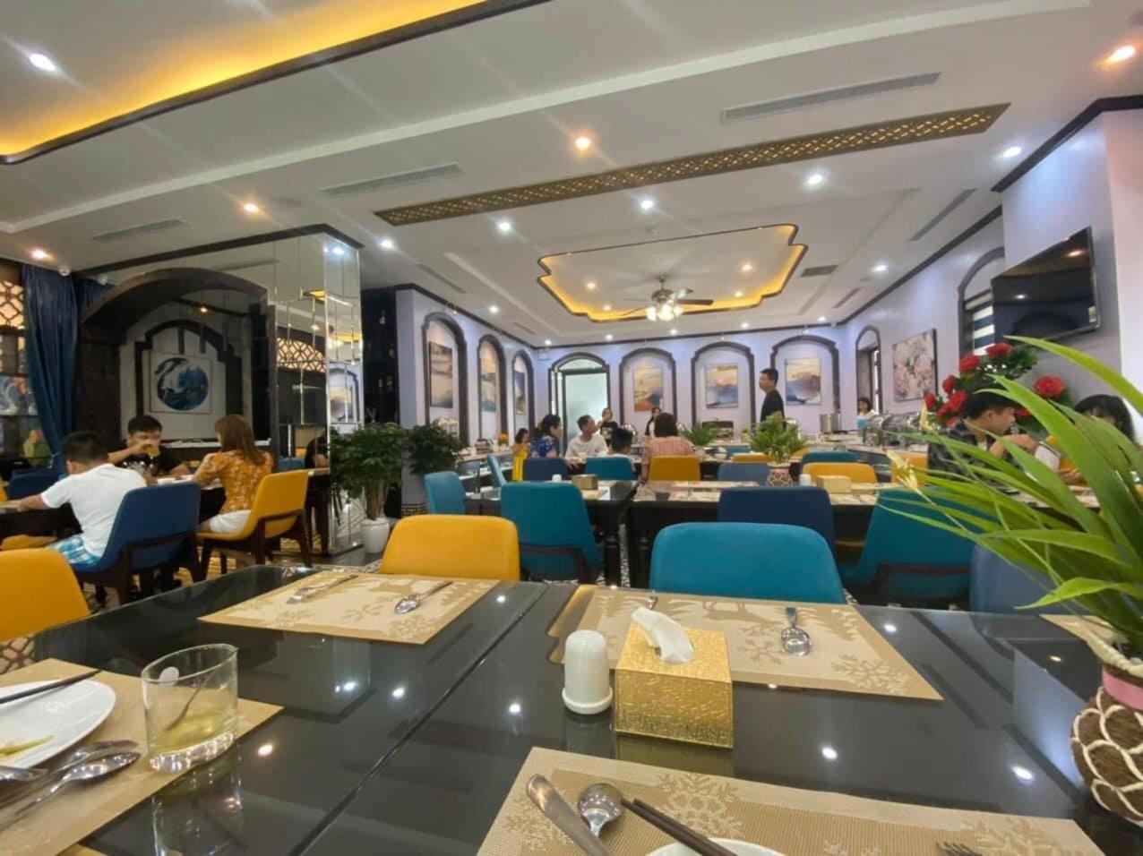 Paris Boutique Hotel Hạ Long Exterior foto